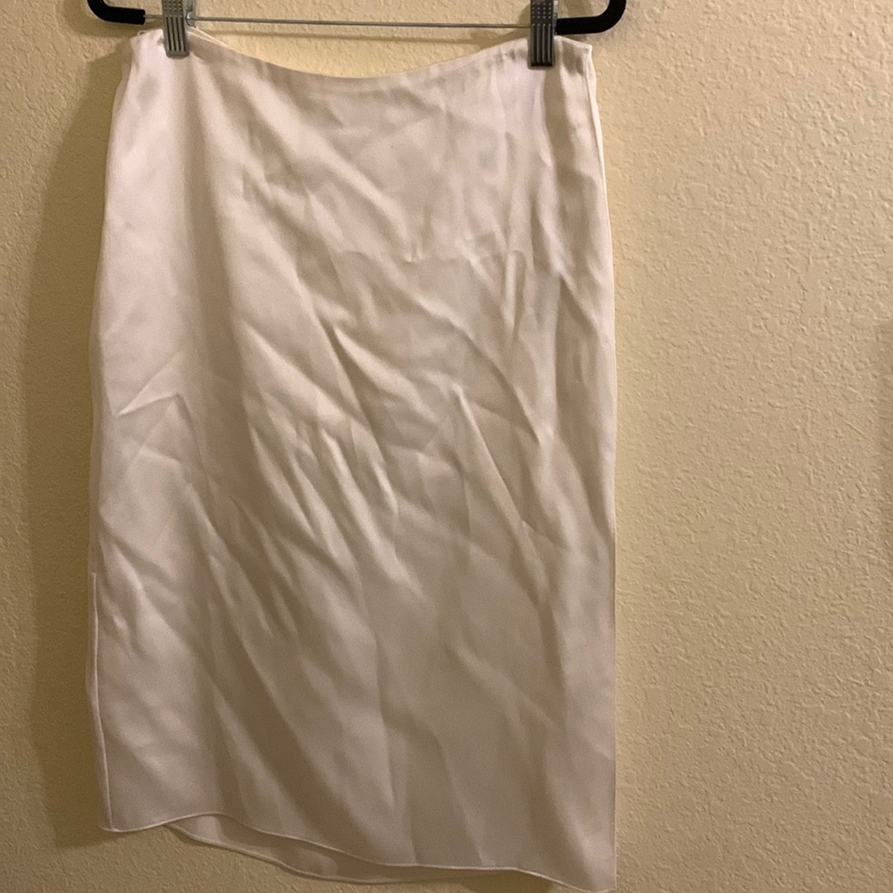 White Donna Karan Signature wrap skit size 10.